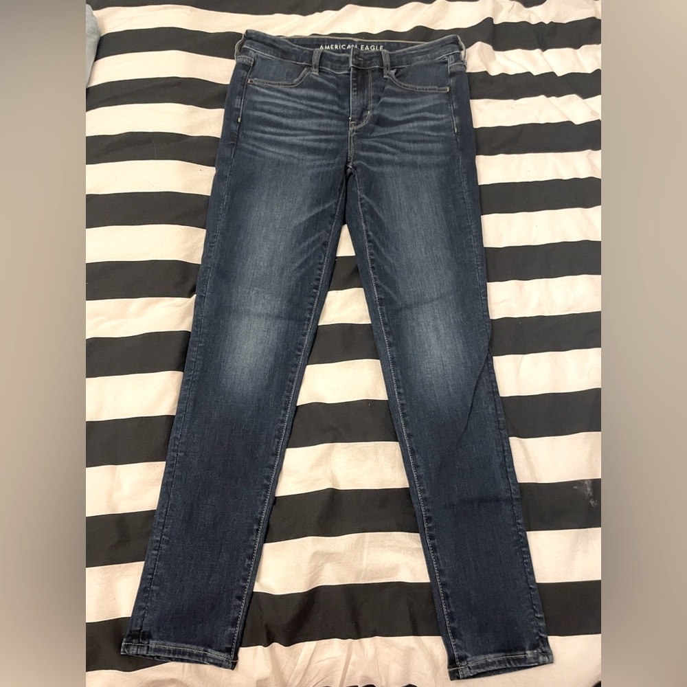 AE Next Level stretch jeans. Size 8 NWT